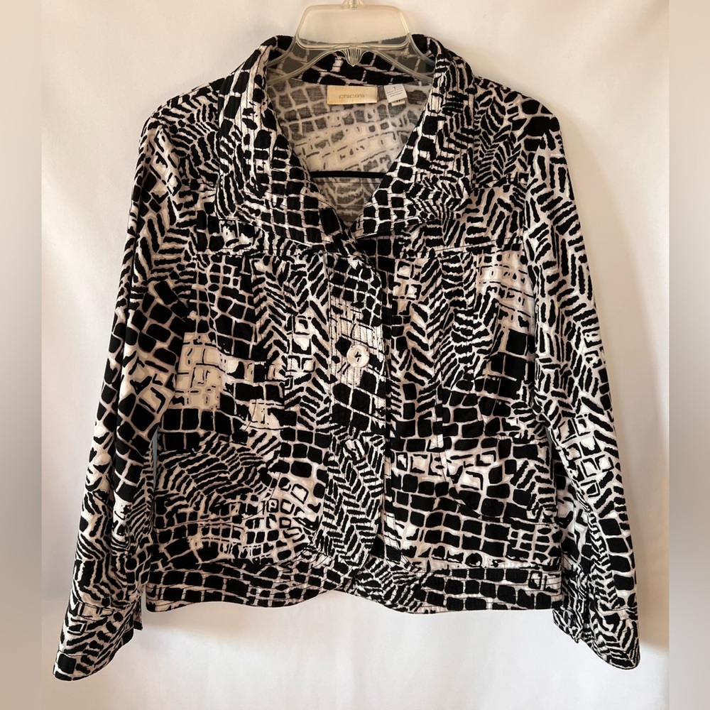 Chico's Lightweight Button Down Black White Print Long Sleeve Jacket Size 1 S